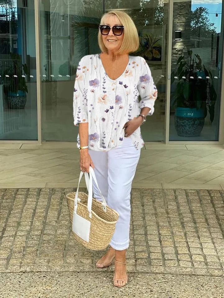 Beatrice | Floral blouse with relaxed elegance
