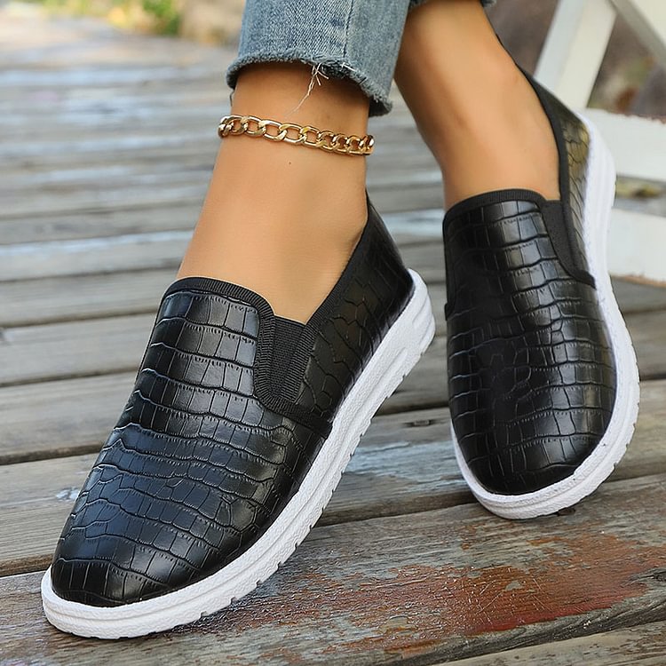 Petra | Chic Moccasin Footwear