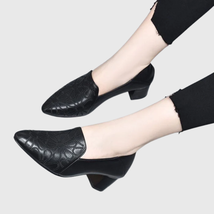 Heidi | Soft Leather Embroidered Pumps