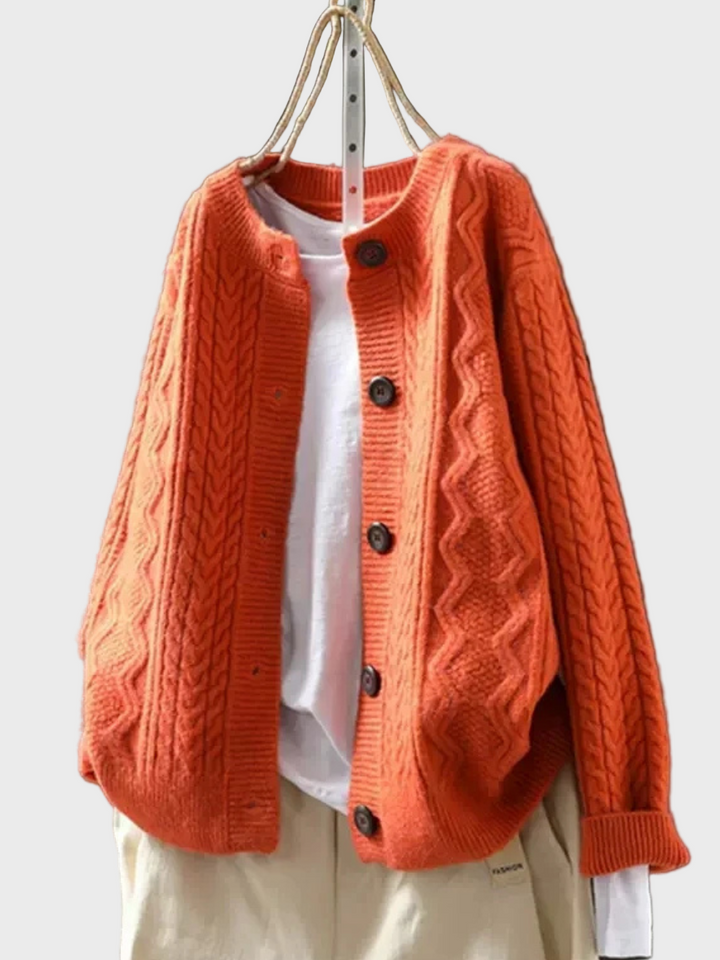 Lucia | Classic Cardigan