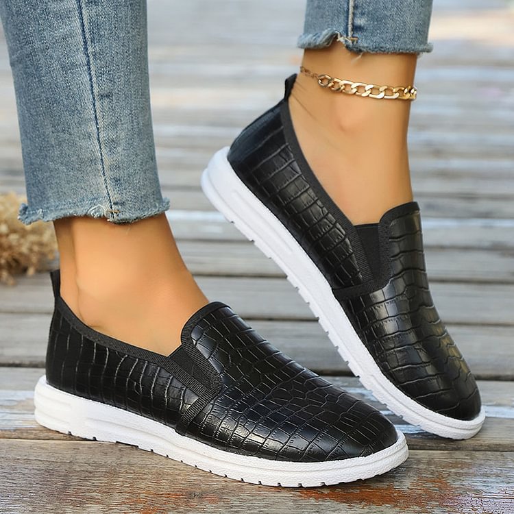Petra | Chic Moccasin Footwear