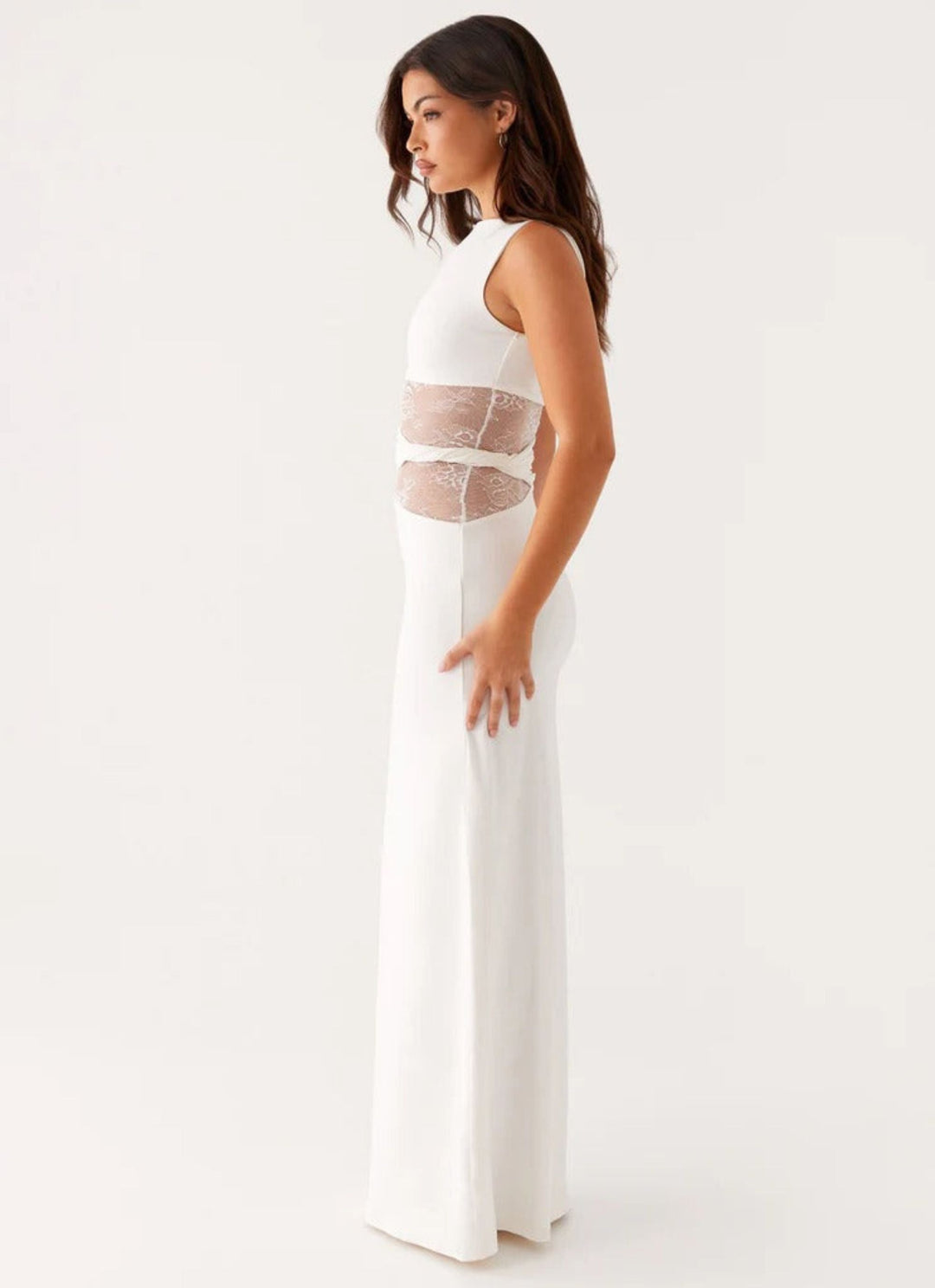 Leni - Fitted maxidress with discreet cuts and laces