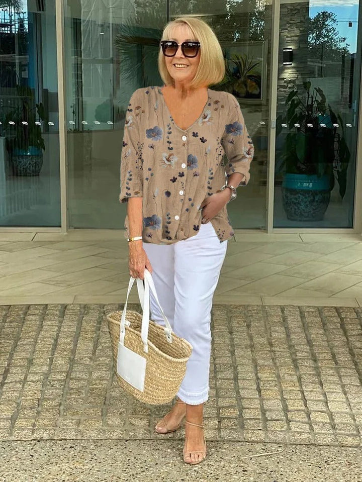 Beatrice | Floral blouse with relaxed elegance