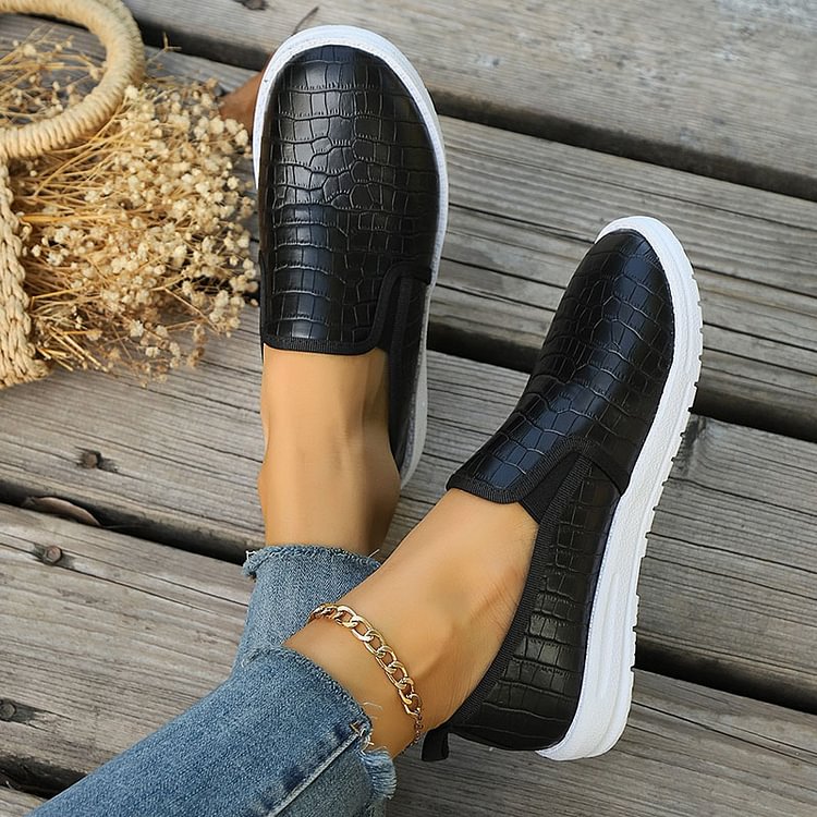 Petra | Chic Moccasin Footwear