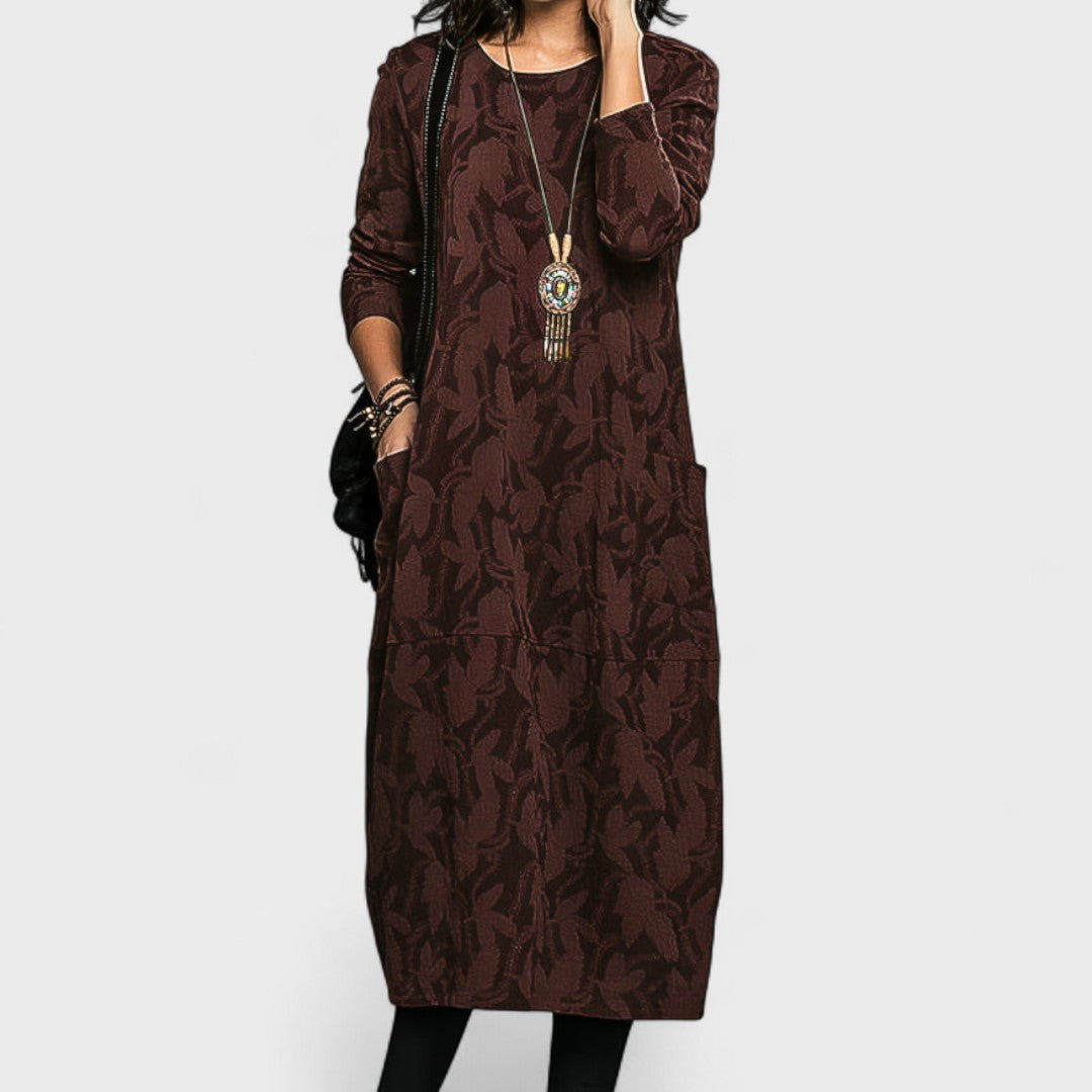 Madeleine - Warm winter dress with an elegant cut