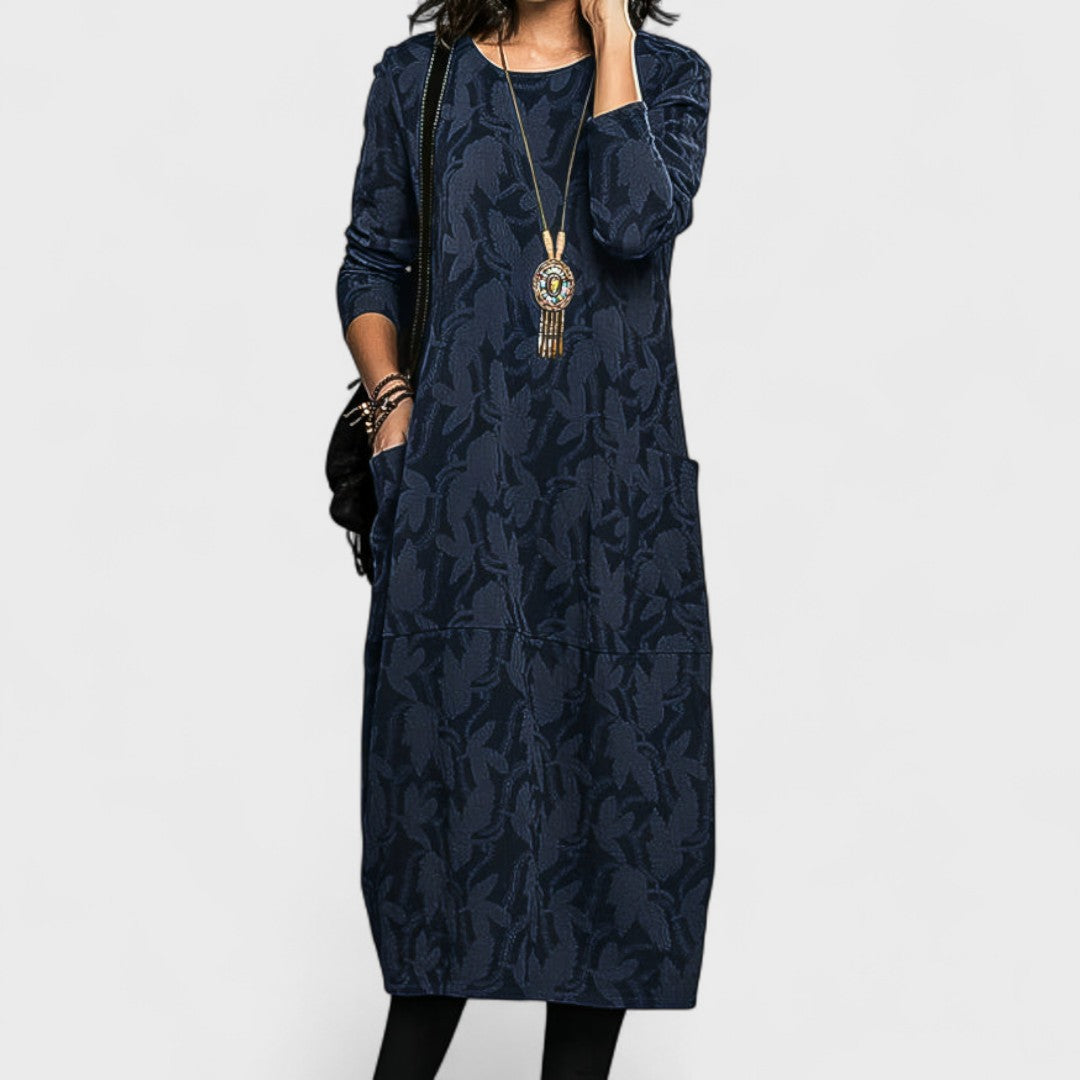 Madeleine - Warm winter dress with an elegant cut