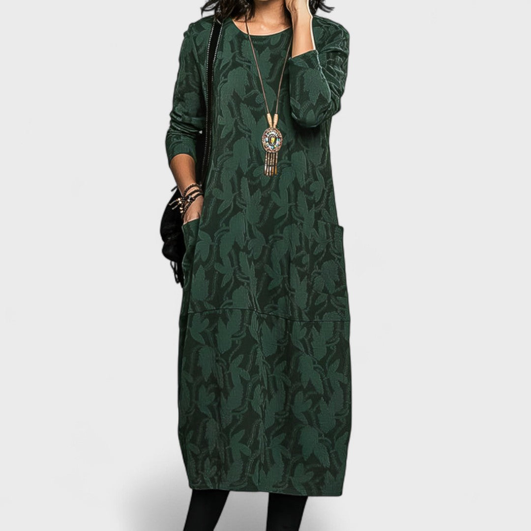 Madeleine - Warm winter dress with an elegant cut