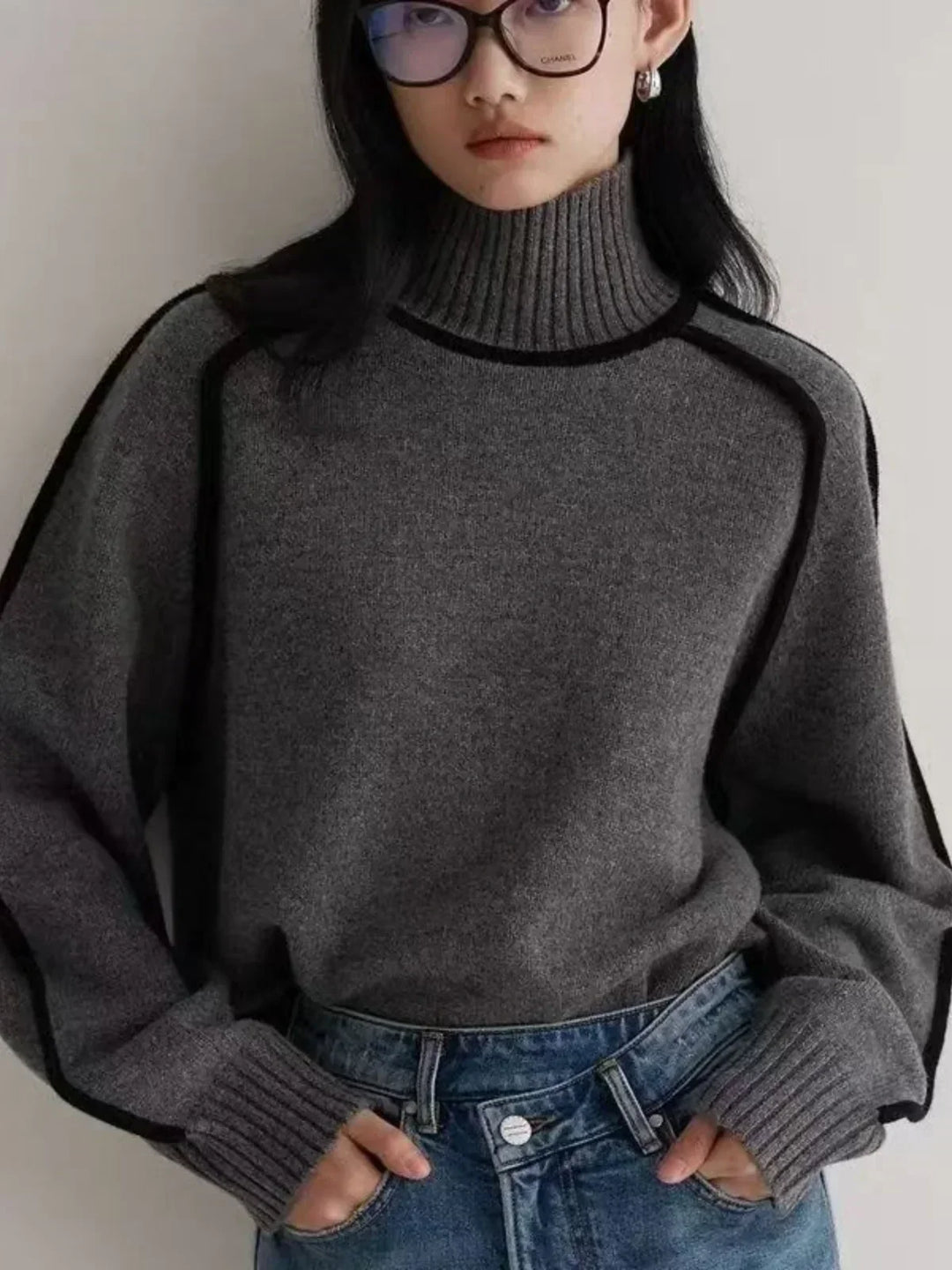 Donna | Chic Turtleneck Sweater