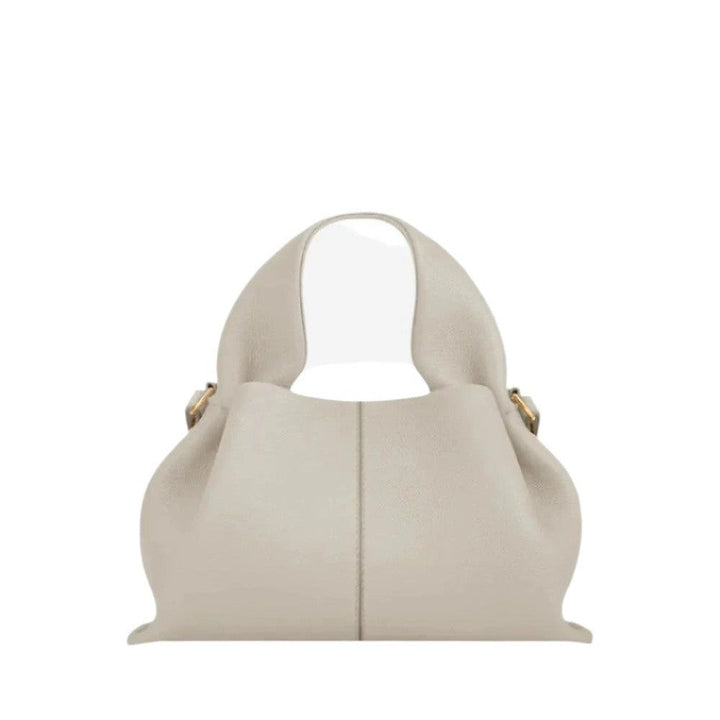 Annie | Chic Travel Companion