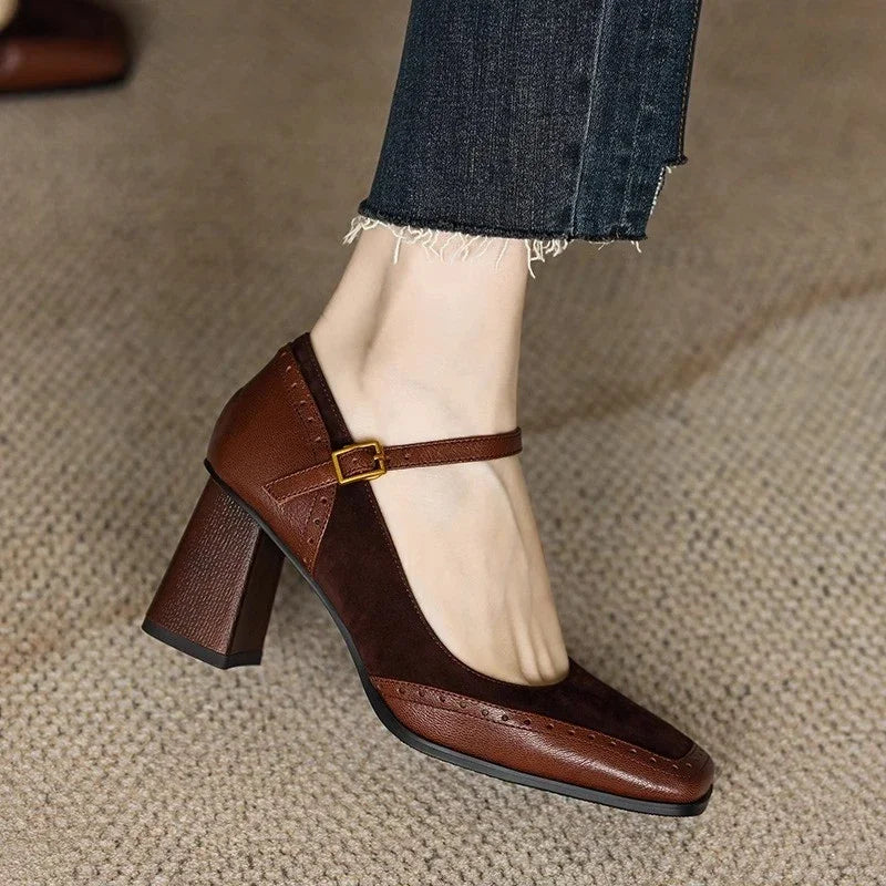 Annie | Timeless Classic Pumps