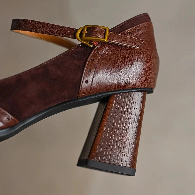 Annie | Timeless Classic Pumps