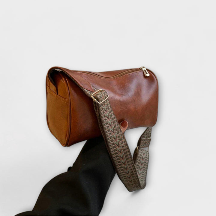 Annie | Retro-Inspired Crossbody Bag