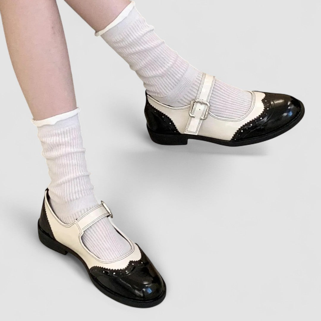 Annie | Laura Classic Mary Jane Shoes