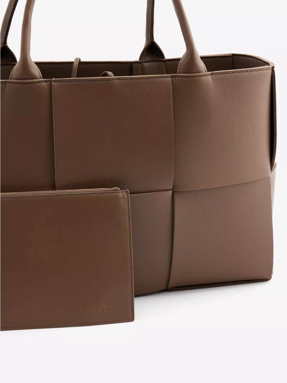 Serelune Tote Bag by Annie