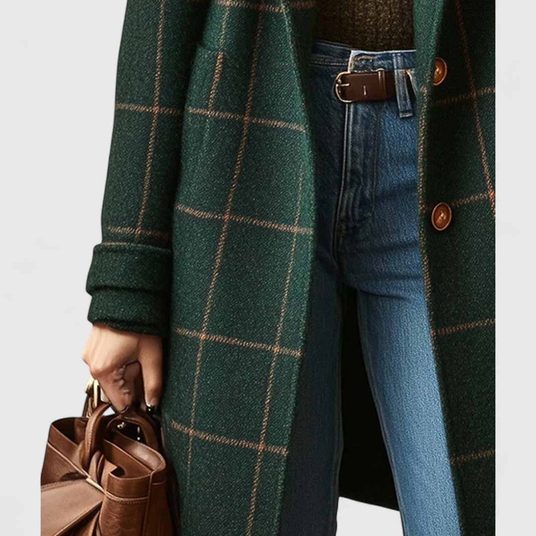 Sally – Timeless Checkered Coat