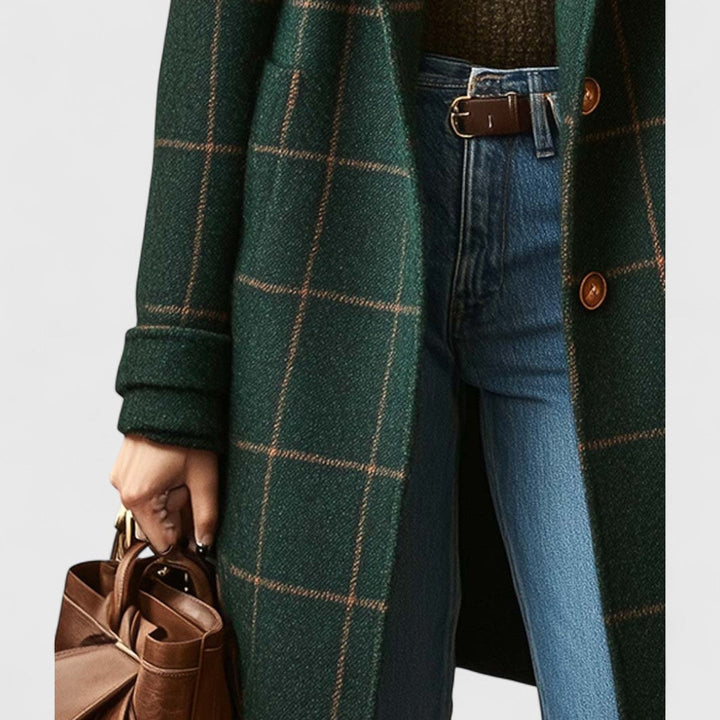 Sally – Timeless Checkered Coat