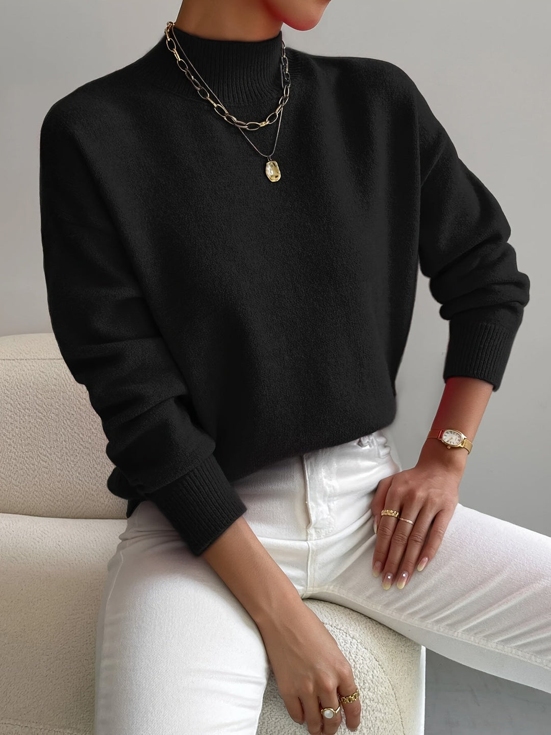 Flora | Classic Sweater with Modern Cut