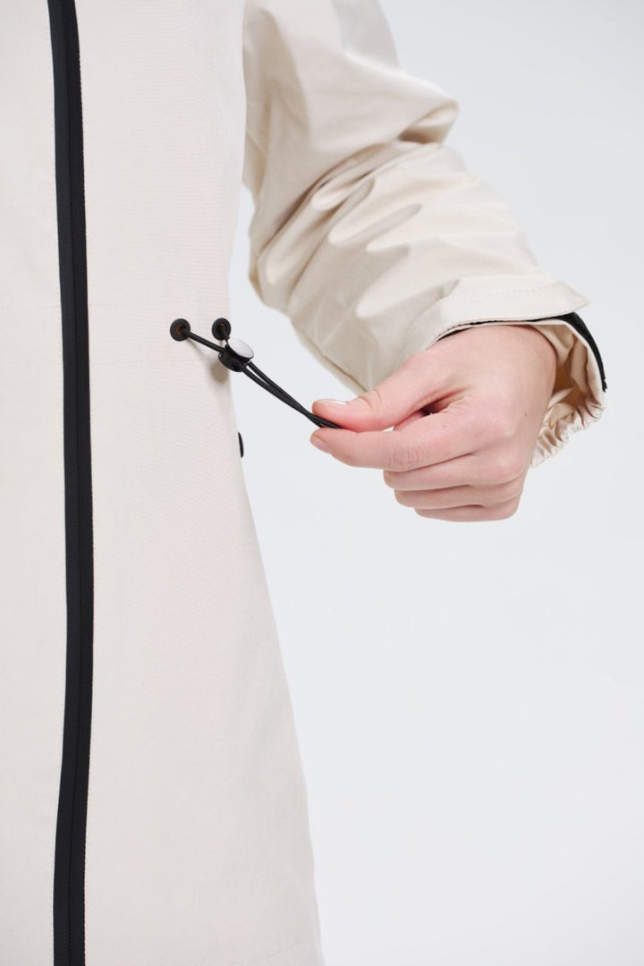SAGE | ULTRA-LIGHT WATER-RESISTANT RAIN JACKET