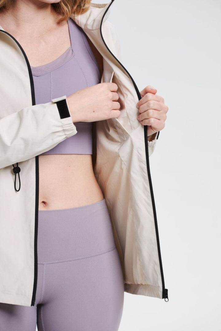 SAGE | ULTRA-LIGHT WATER-RESISTANT RAIN JACKET